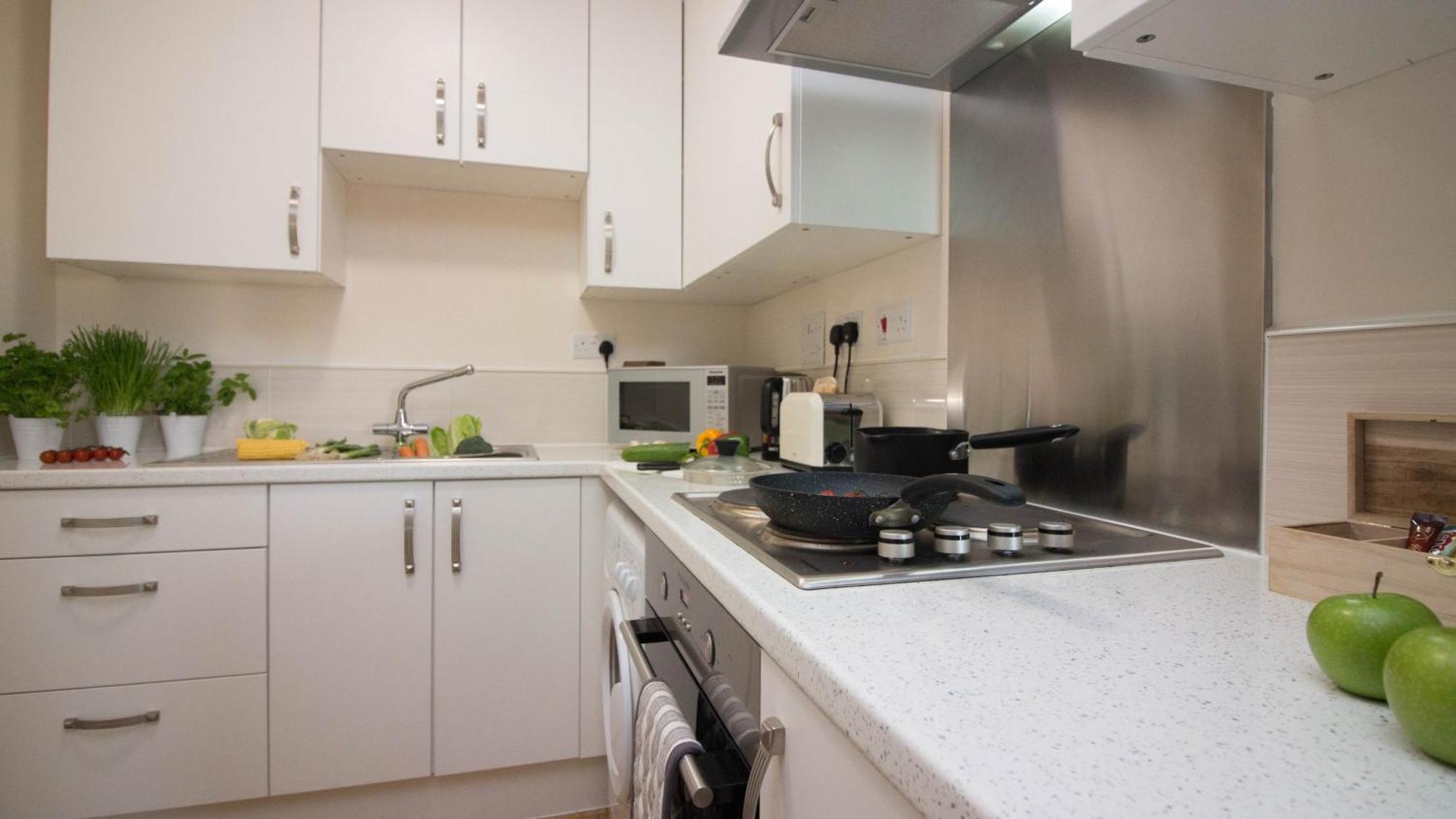 Castle Point Apartments Southampton Premier Lodge Ngoại thất bức ảnh