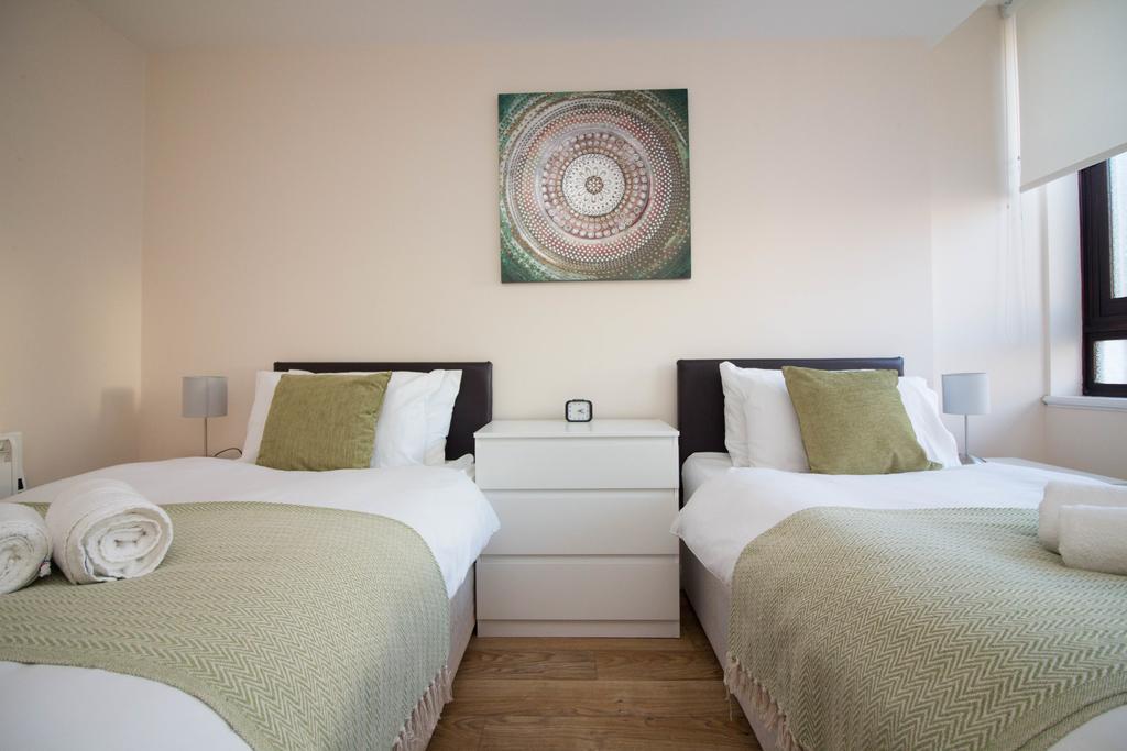 Castle Point Apartments Southampton Premier Lodge Ngoại thất bức ảnh