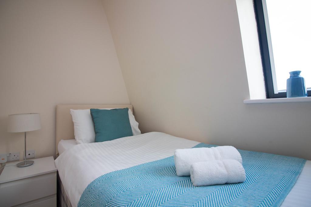 Castle Point Apartments Southampton Premier Lodge Ngoại thất bức ảnh